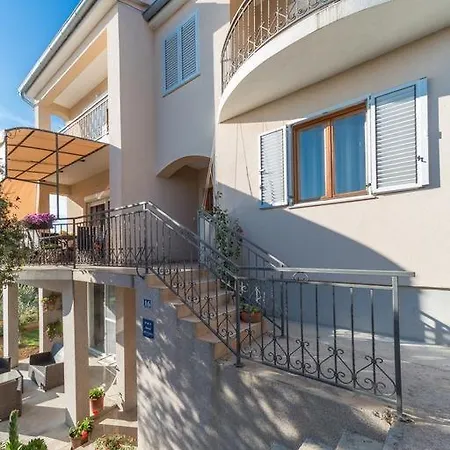 Ferienwohnung In Mit Meerblick, Balkon, Klimaanlage, W-lan Sveti Filip i Jakov